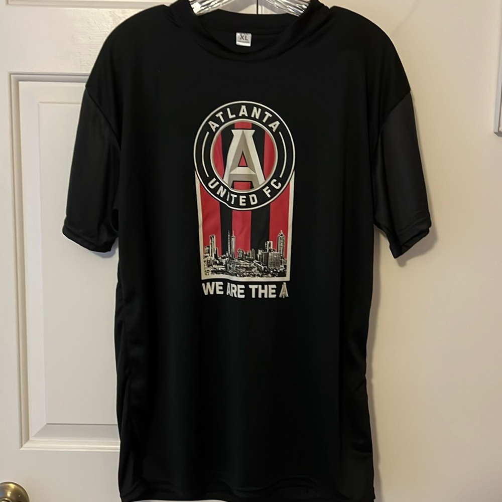 Atlanta United shirt XL